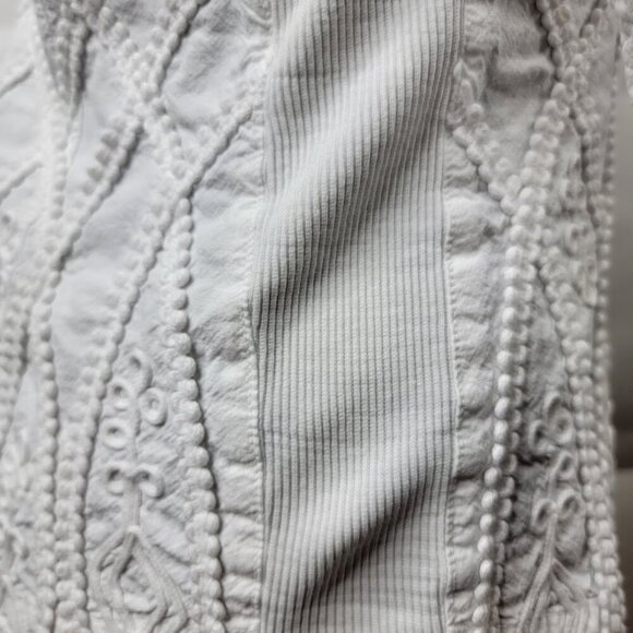 Gretty Zueger White Embroidered Button Down Top Size S - Picture 12 of 16